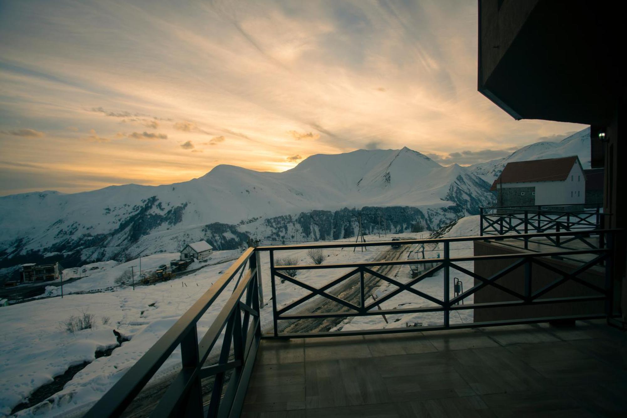 The Hills Hostel กูเดาริ ภายนอก รูปภาพ