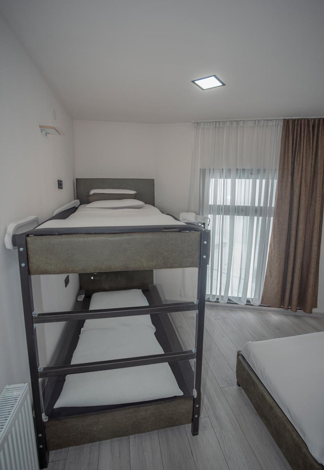 The Hills Hostel กูเดาริ ภายนอก รูปภาพ