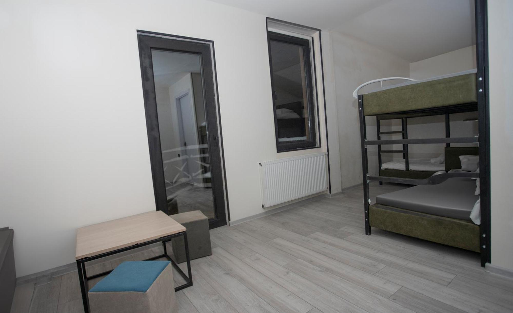 The Hills Hostel กูเดาริ ภายนอก รูปภาพ