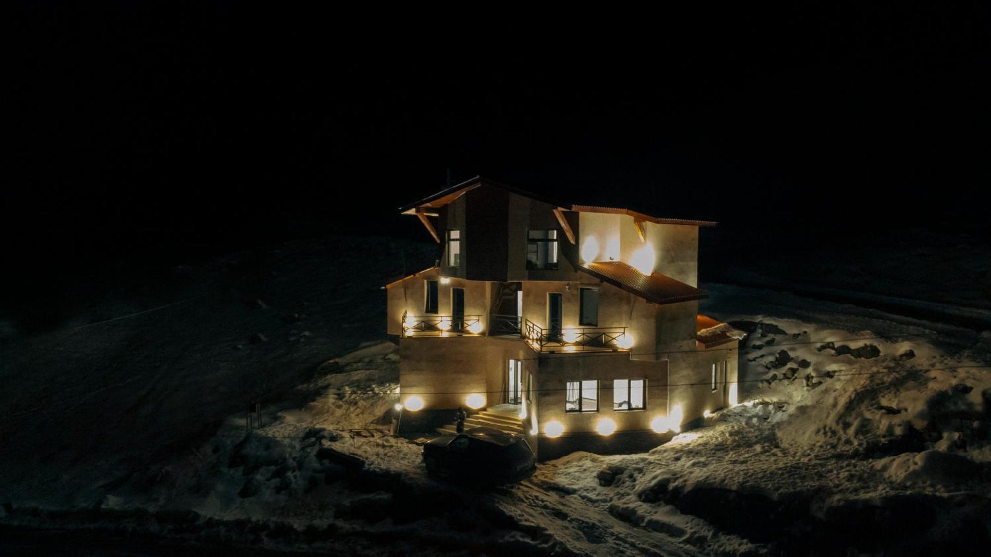 The Hills Hostel กูเดาริ ภายนอก รูปภาพ